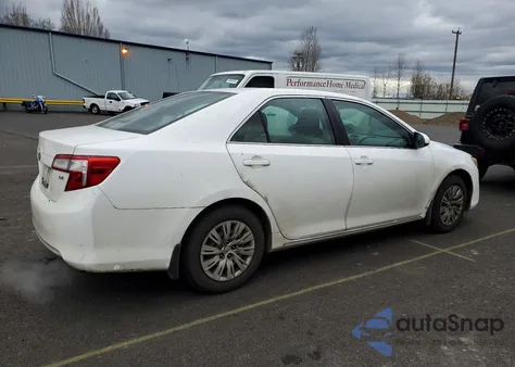 2013 Toyota Camry Le z USA, uszkodzony, nr VIN 4T4BF1FKXDR307567